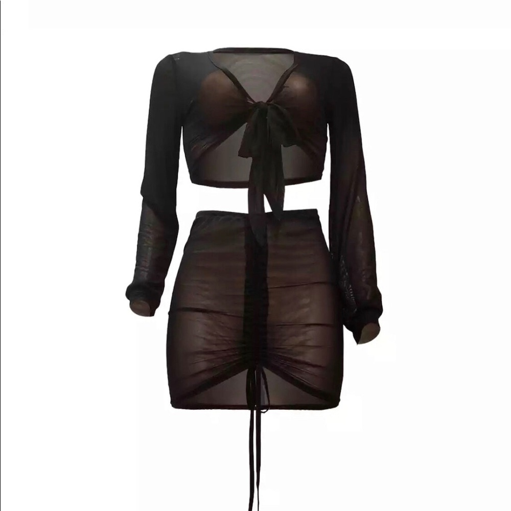 Sheer Black Cover-Up Skirt Set 🌴🪨
